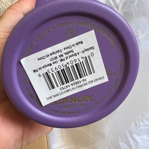 🎄✨Stanley Purple Hello kitty Quencher Tumbler✨🎄 - Picture 2 of 4
